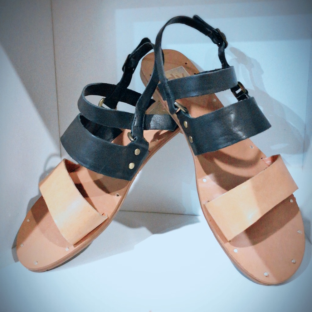Dolce Vita leather sandals